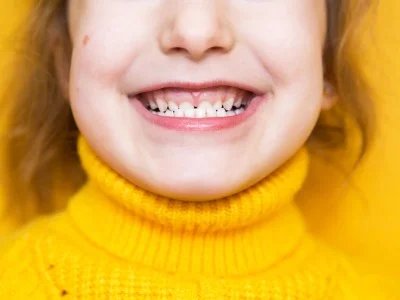 çocuklarda ilk diş muayenesi